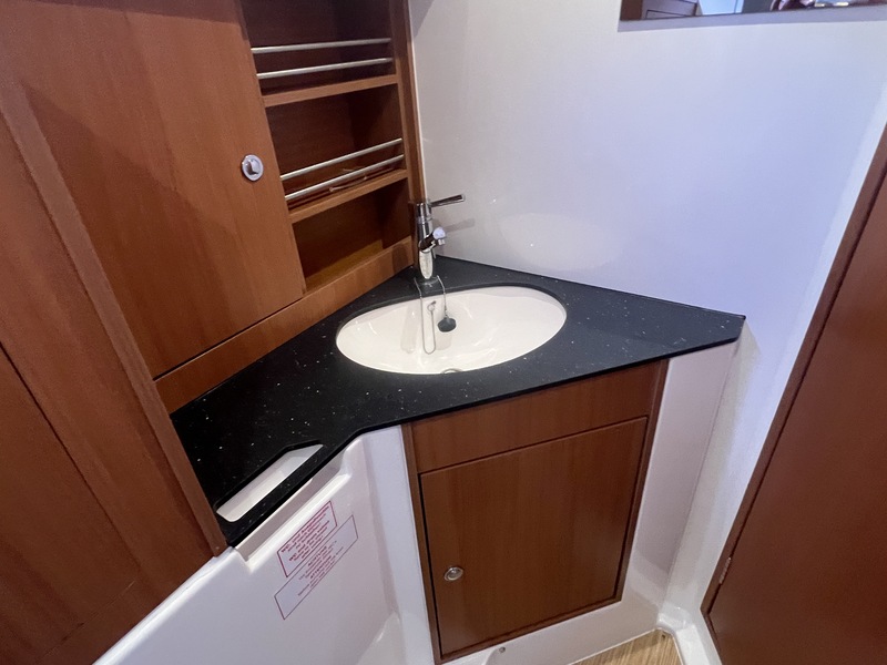 Bavaria Cruiser 32 — foto 14 van 32