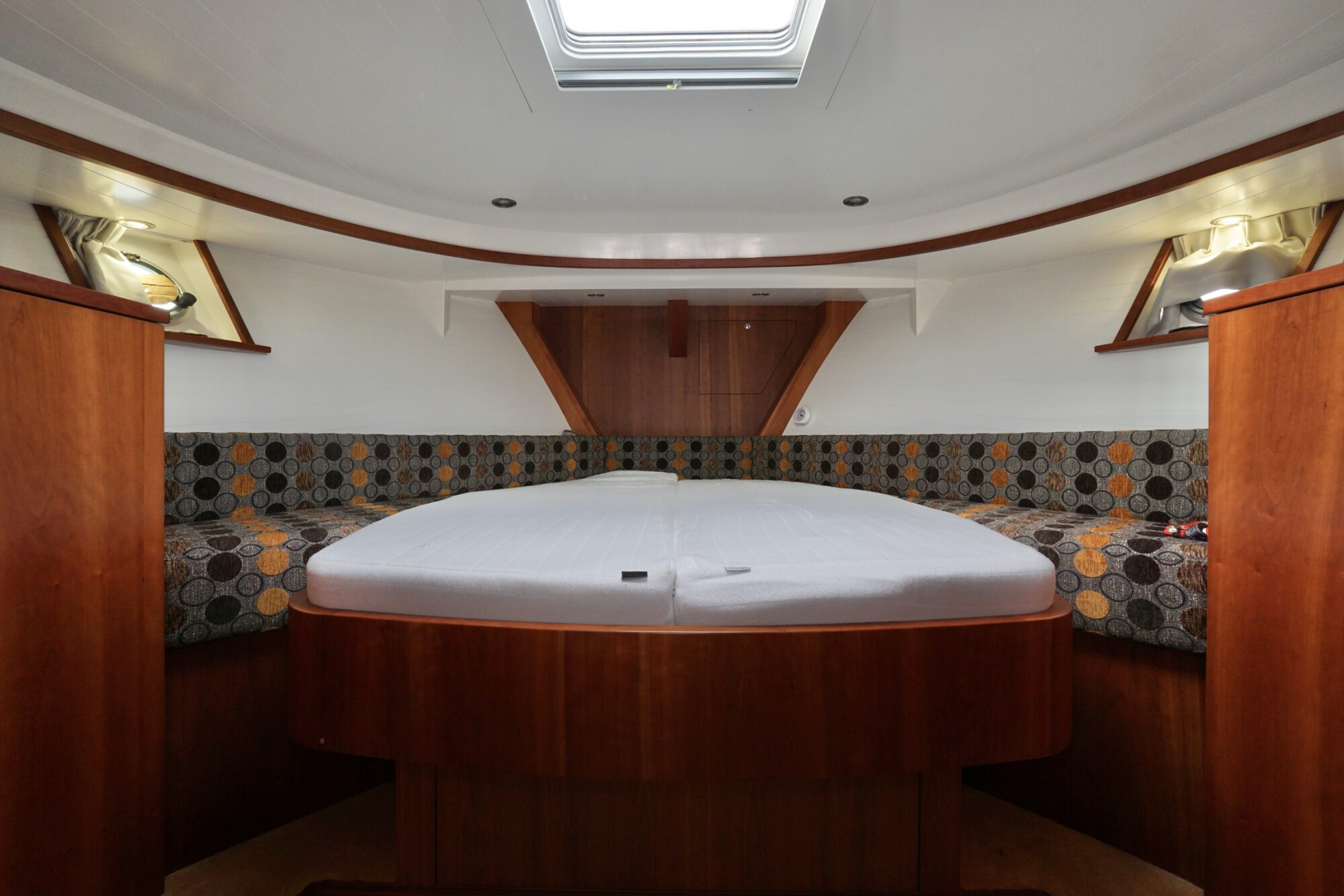 Serious Yachts Gently Low Bridge 45 Sedan — foto 36 van 74