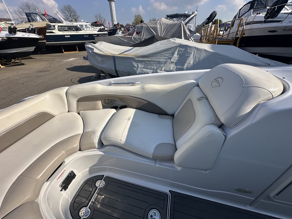 Crownline E6 — foto 9 van 22