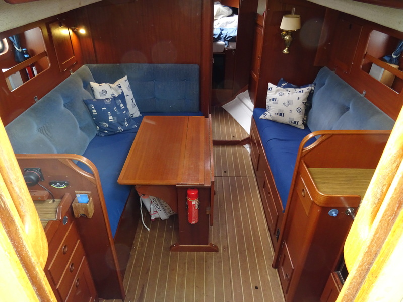 Hallberg Rassy 352 MKII — foto 2 van 45