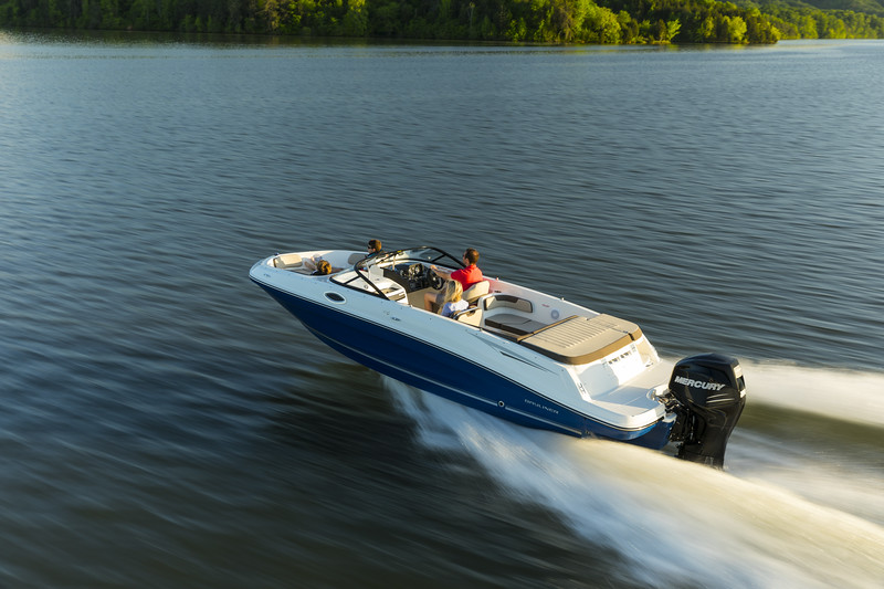 Bayliner VR6 Outboard