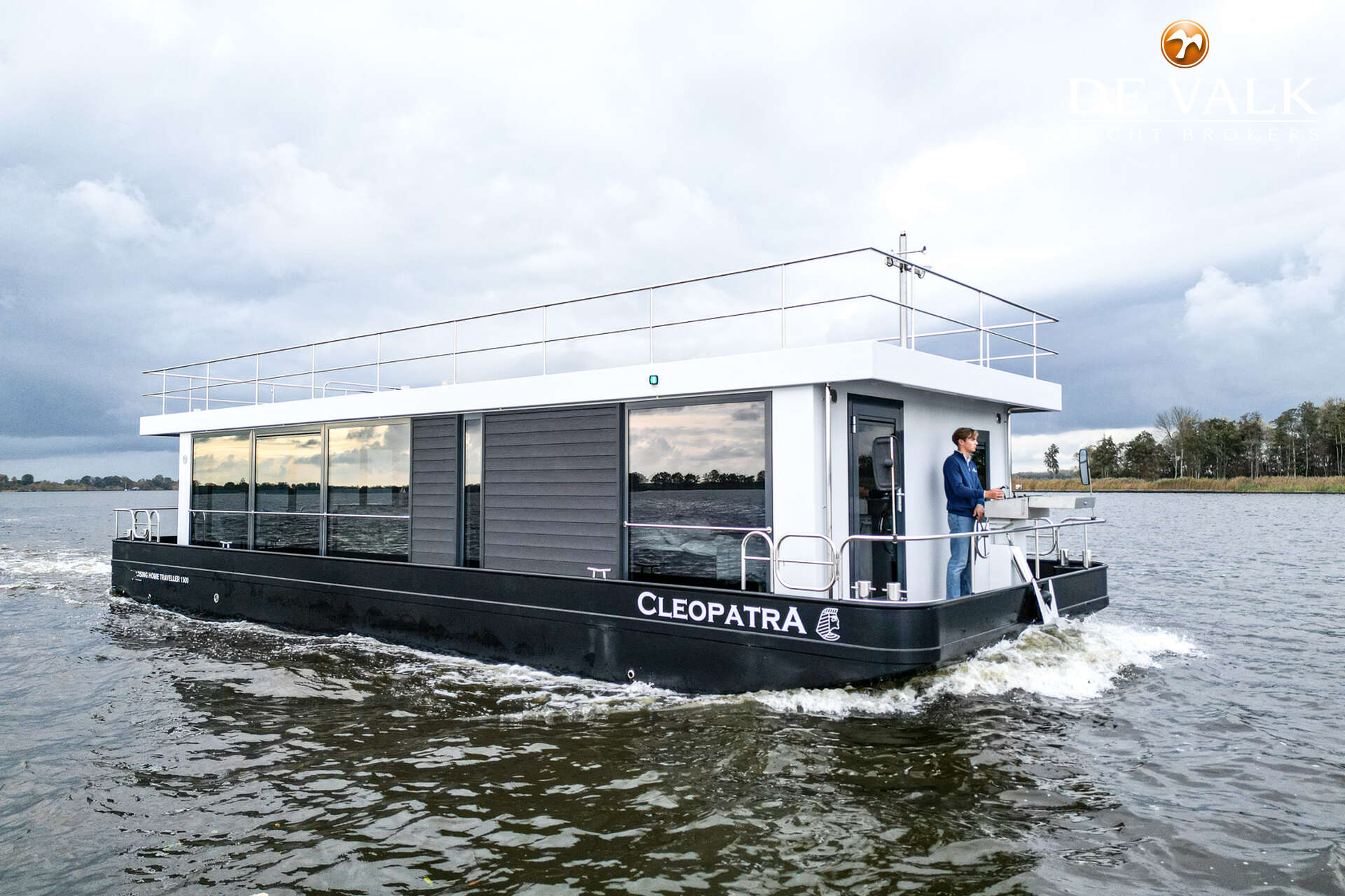 Houseboat Waterloft Luxemotor — foto 1 van 44