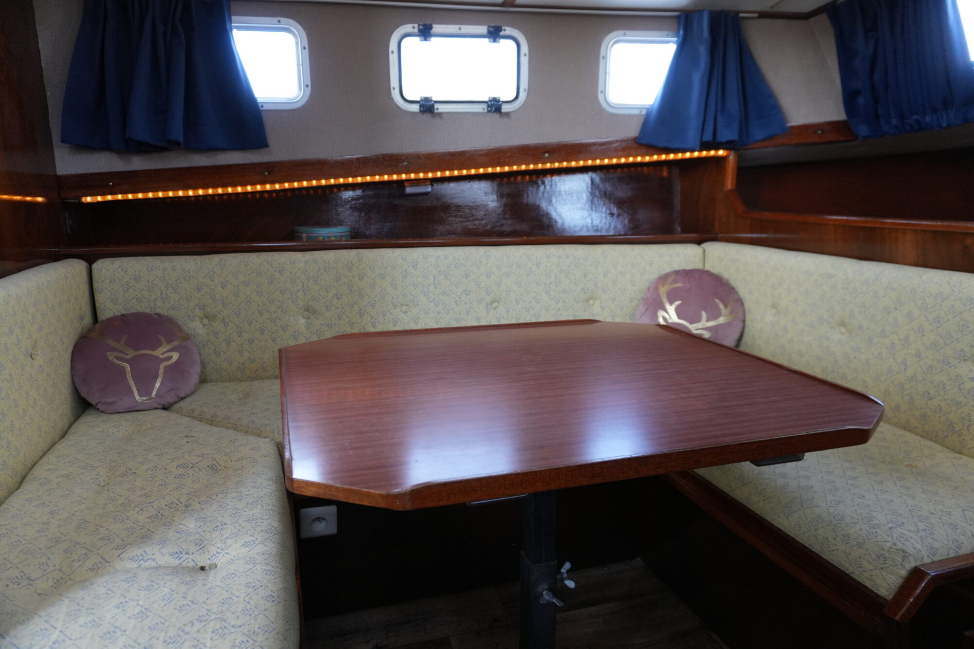 Curtevenne 10.50 AK Cabrio — foto 20 van 41