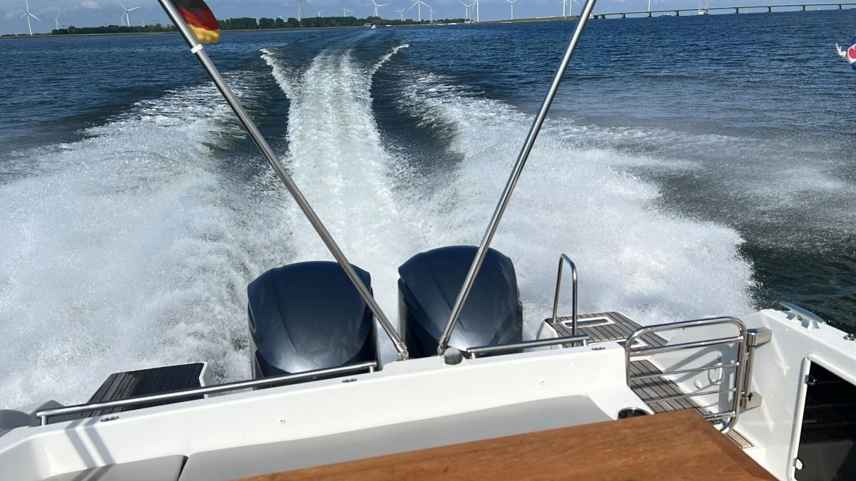 Jeanneau Cap Camarat 9.0 Center Console — foto 17 van 37