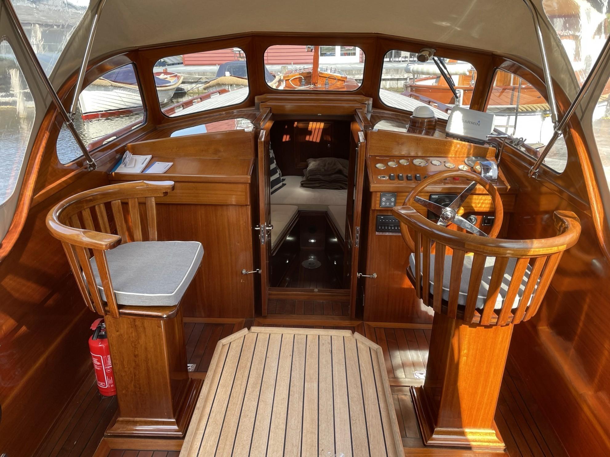 Rapsody 29 Ft. OC — foto 13 van 30