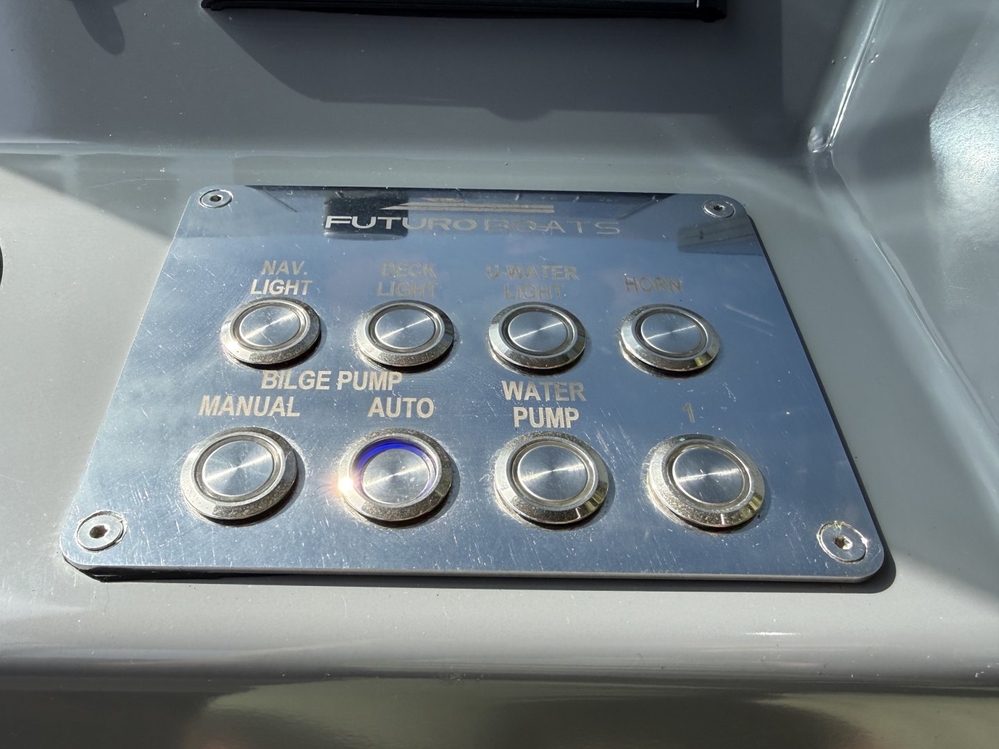 Futuro ZX25 Outboard — foto 11 van 12