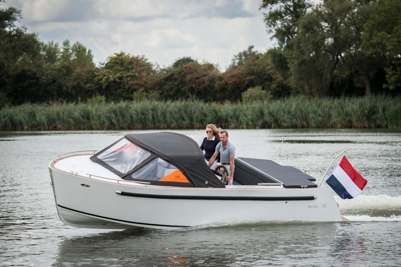 Maxima 730 tender — foto 11 van 28