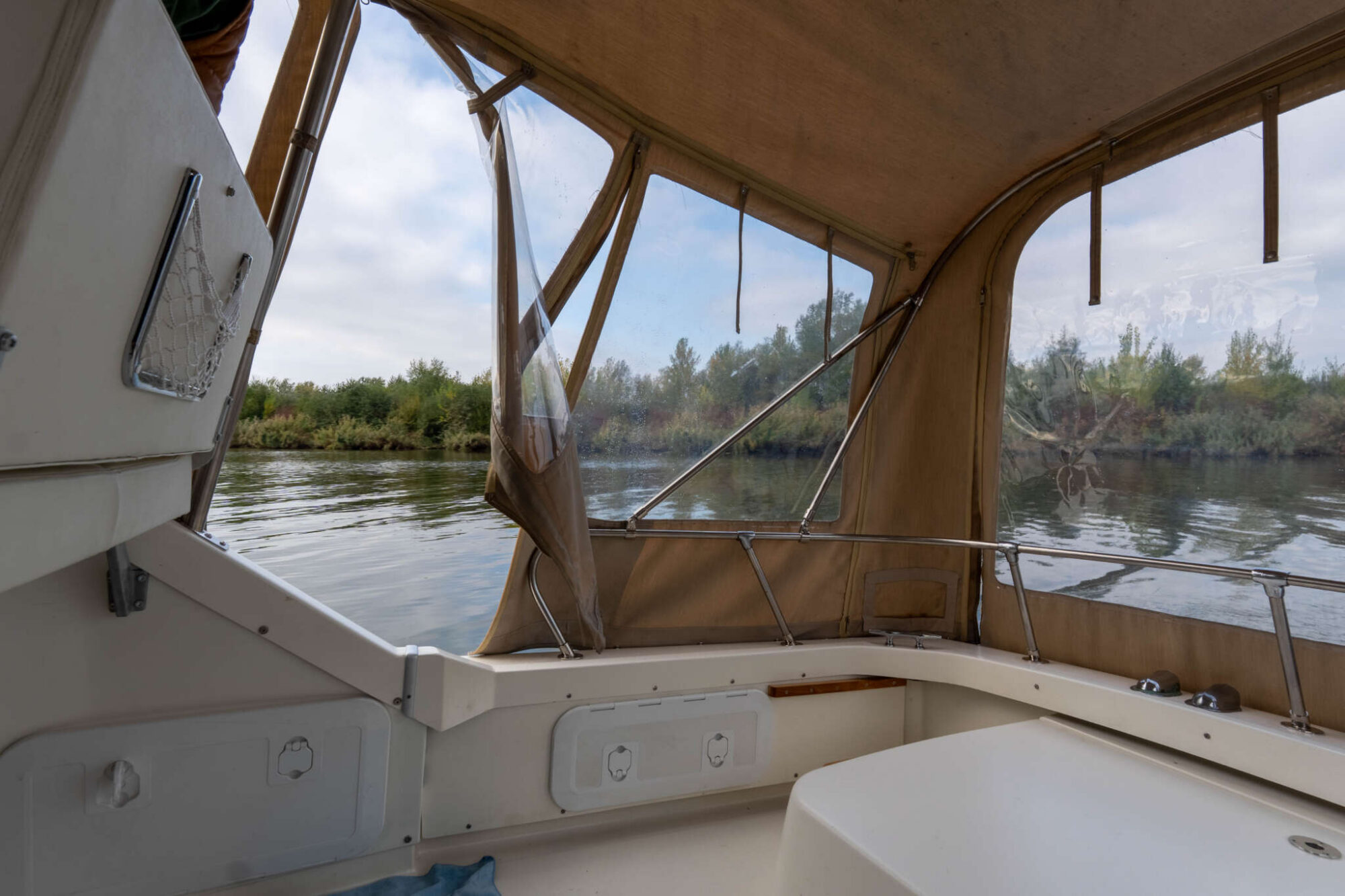 Bertram 25 Express Cruiser — foto 6 van 28