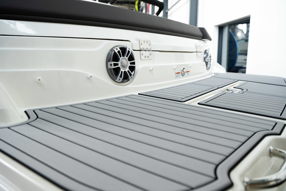 Sea Ray SLX 250 — foto 43 van 57