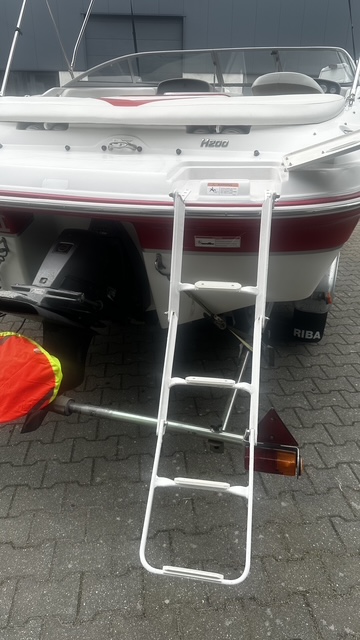 Four Winns H200 – Sportieve bowrider met krachtige V6 en royale indeling — foto 19 van 30