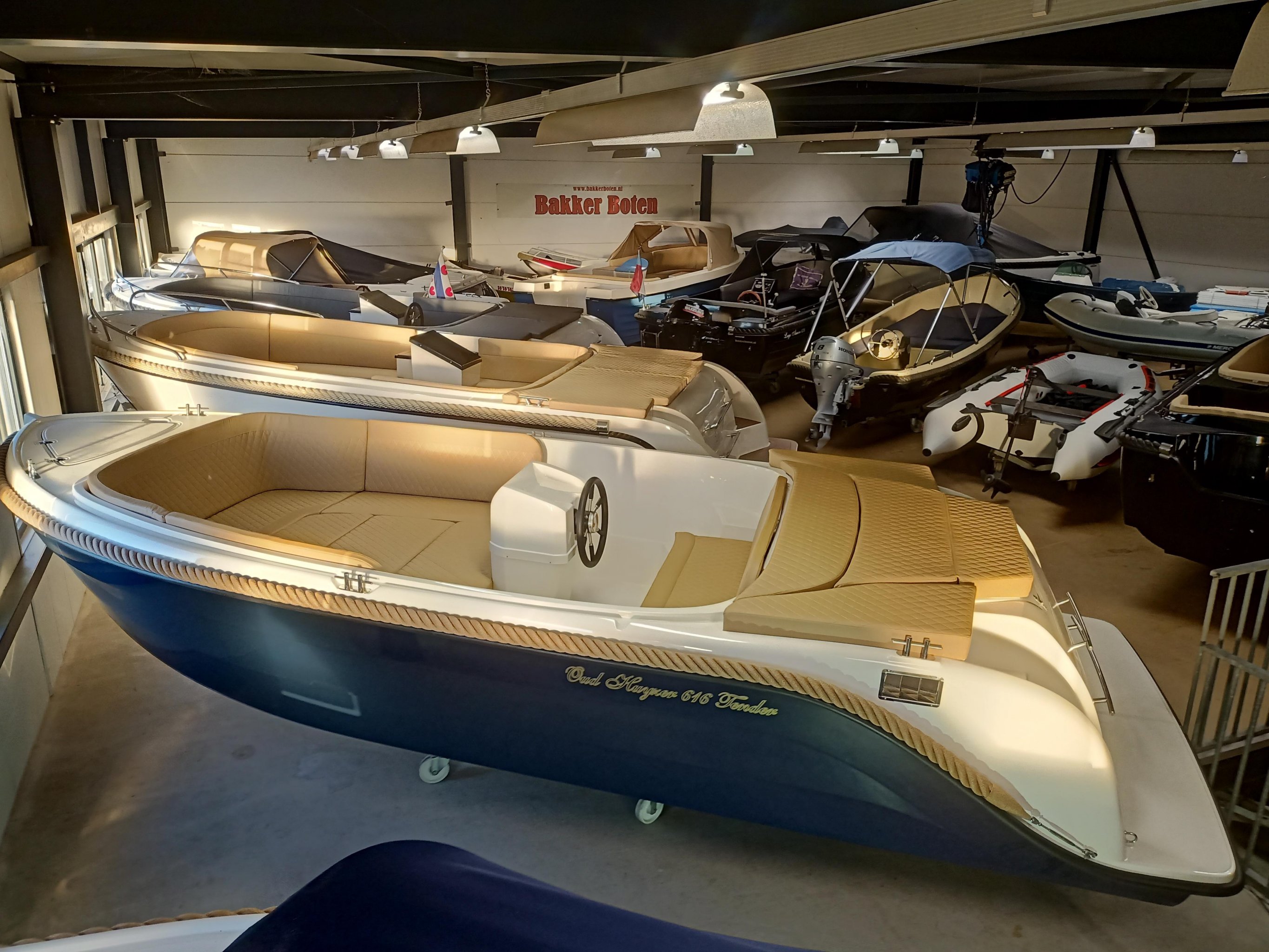 Lago Amore 565 nieuw, 9.9pk Suzuki efi — foto 28 van 30