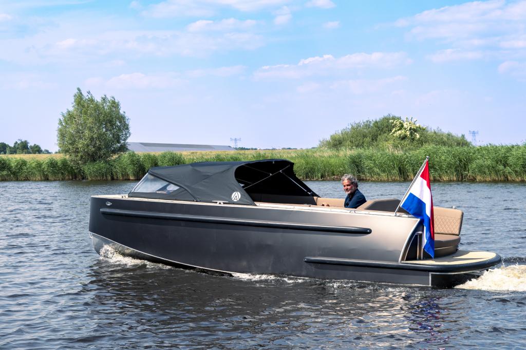 AluShip E-TNDR 670 — foto 1 van 9