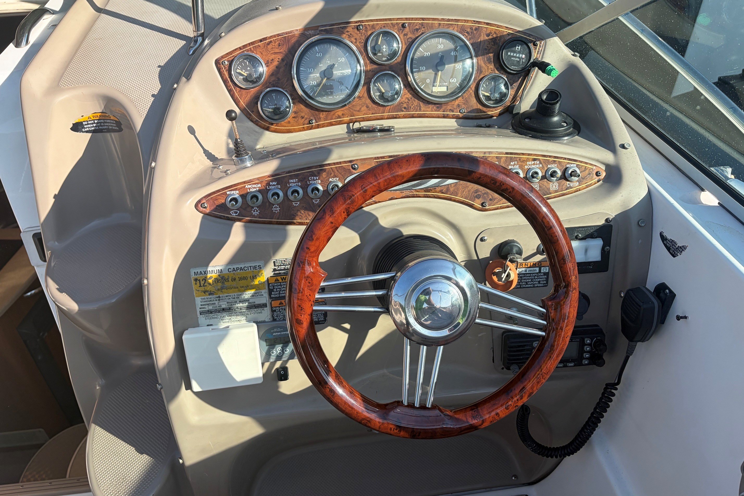 Maxum 2500 SCR — foto 4 van 20