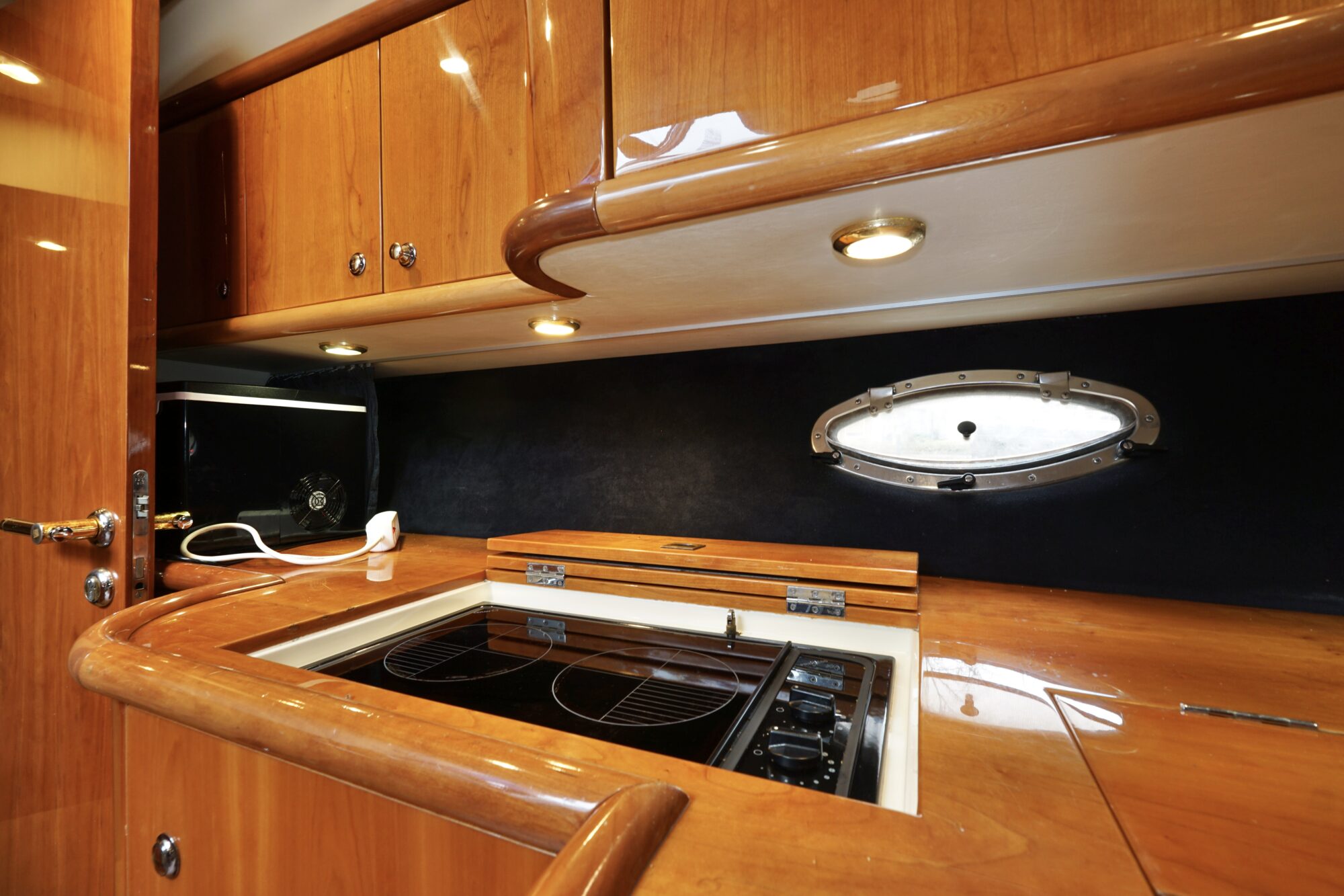 Sunseeker Camarque 47 Cabrio — foto 12 van 75