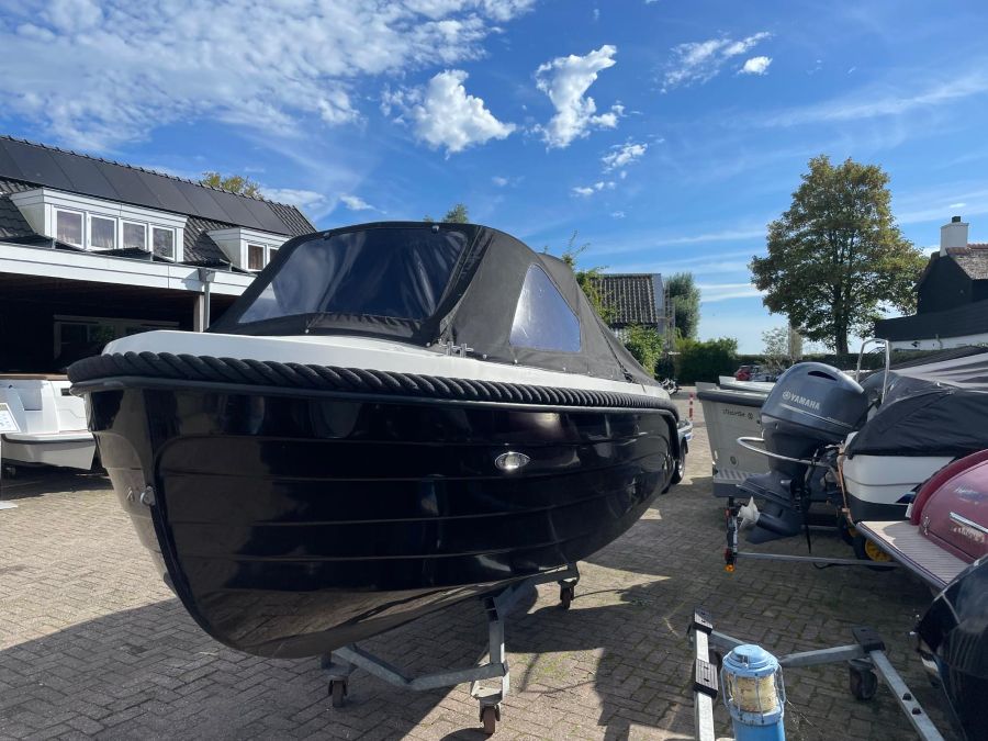 Oudhuijzer 568 tender Oud huijzer 