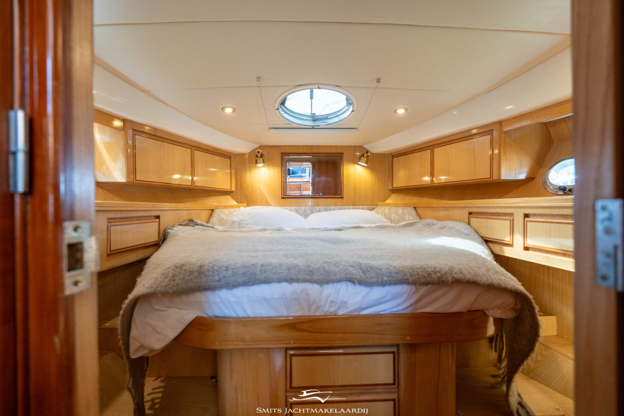 Astor 37 Flybridge — foto 14 van 54