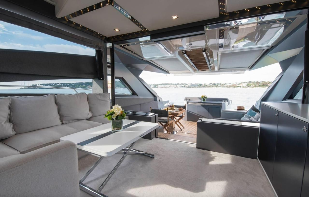 Galeon 700 Raptor Skydeck — foto 1 van 6