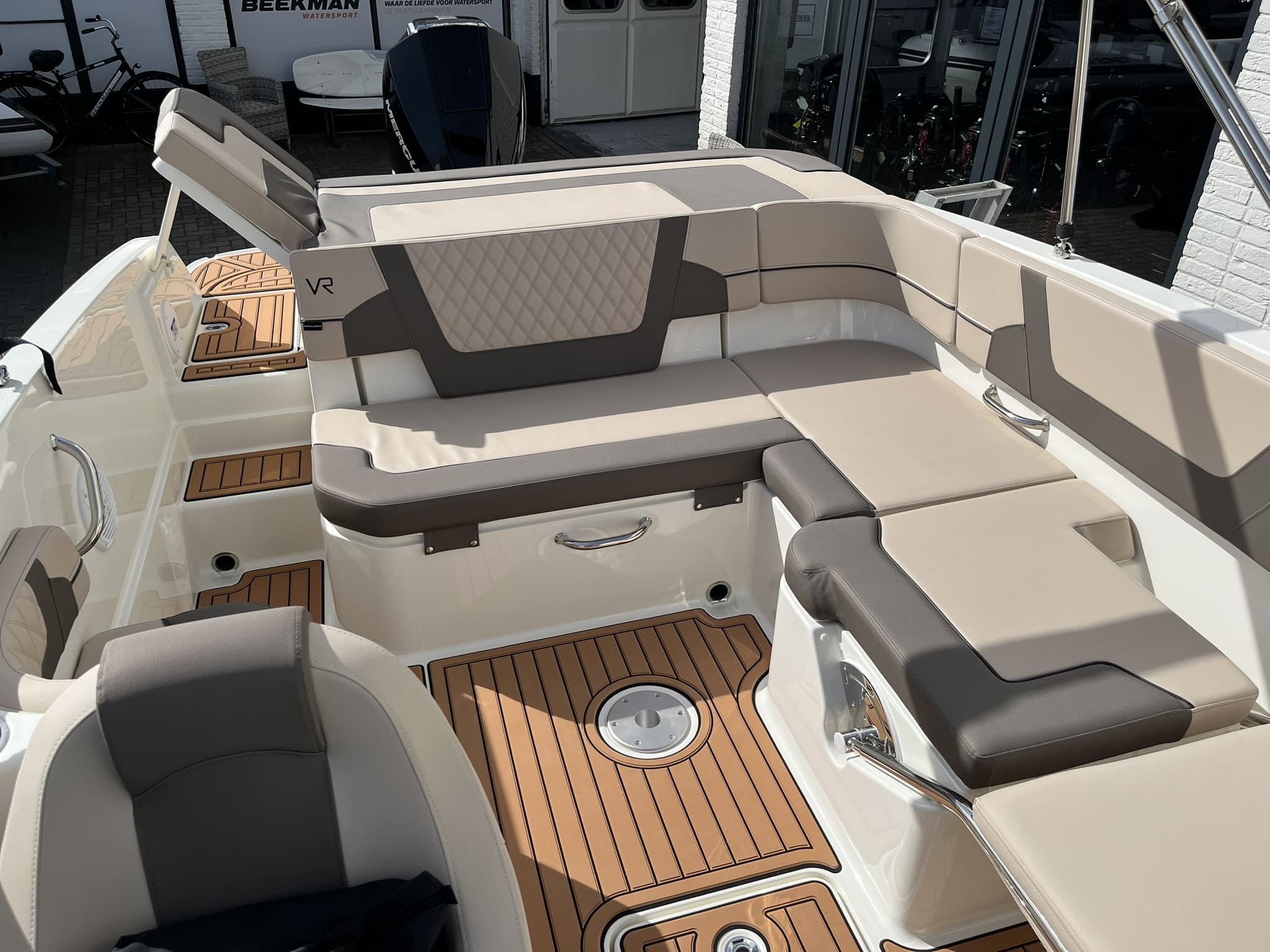Bayliner VR6 Bowrider — foto 14 van 31