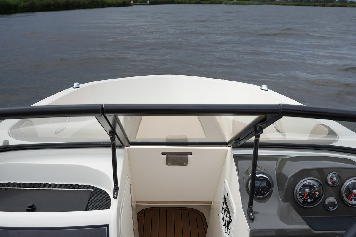 Bayliner VR4 — foto 17 van 36