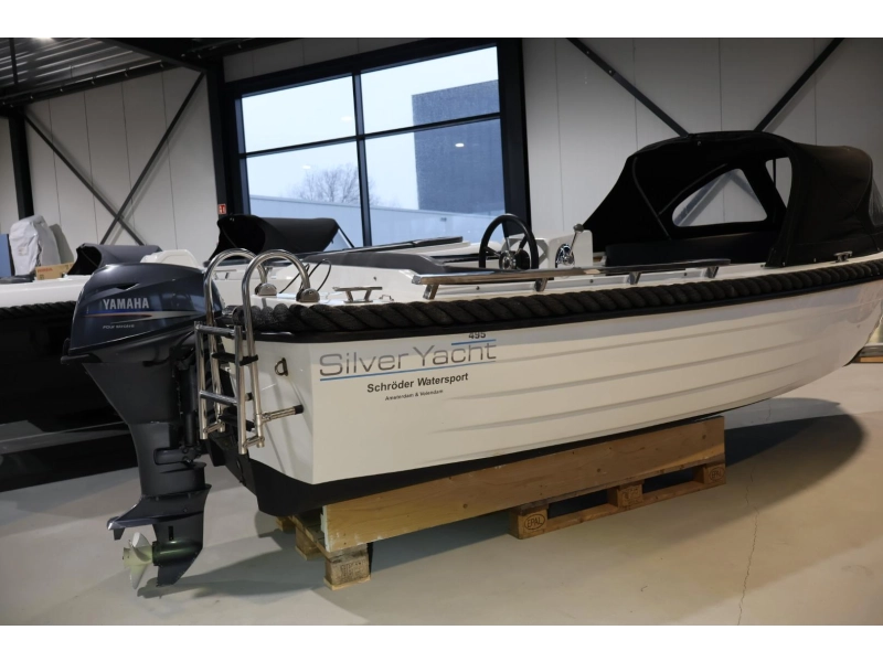 SilverYacht 495