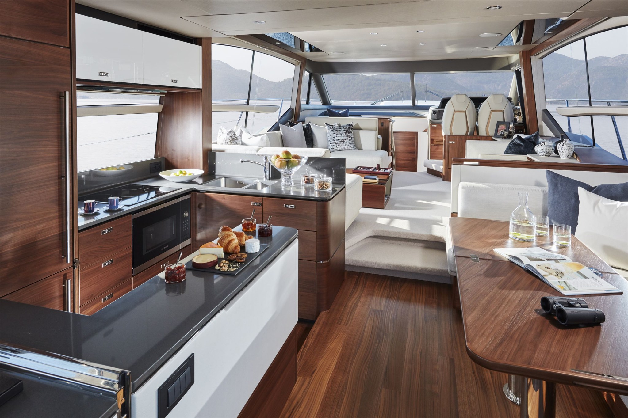 Princess F62 (2020) — foto 9 van 11