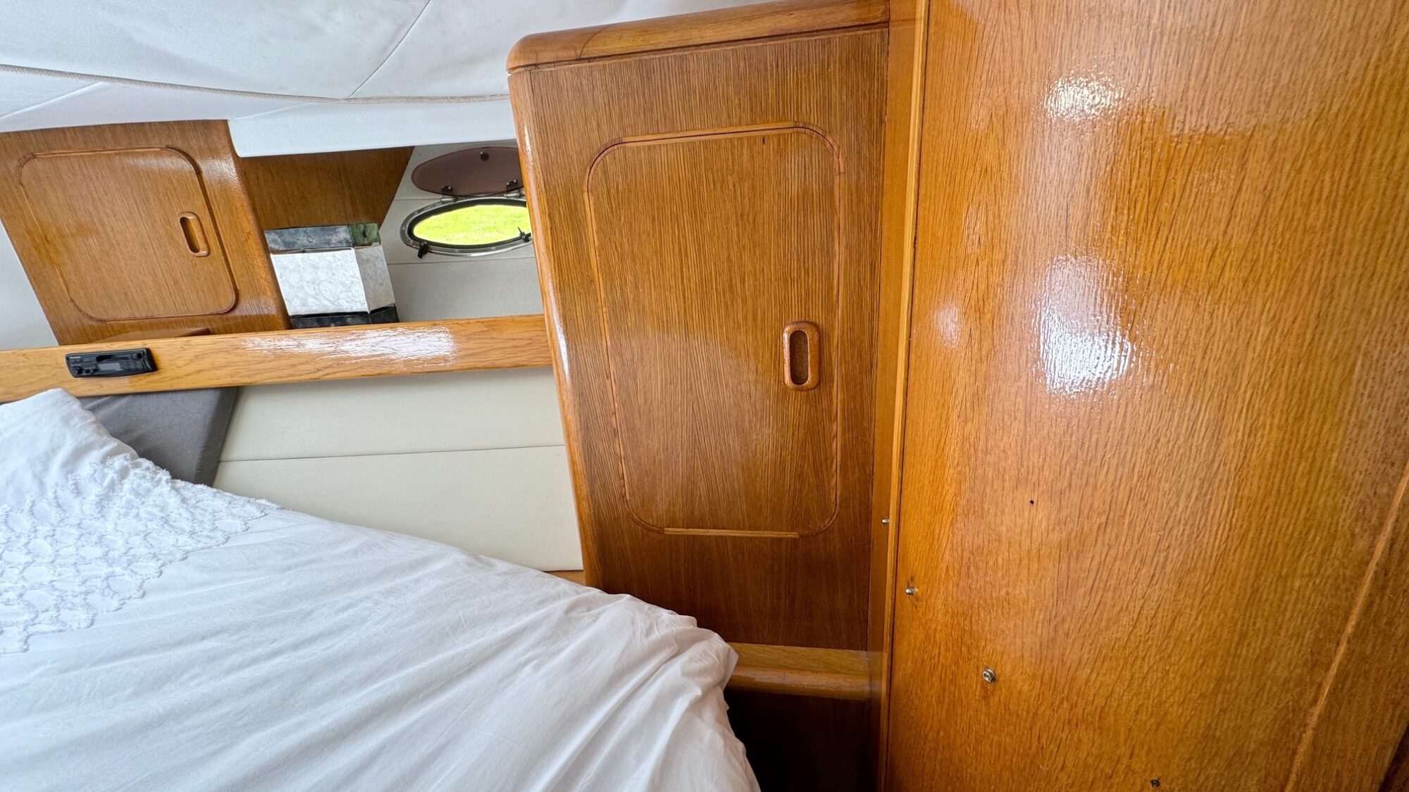 Whitewater Wolfe 46 Flybridge — foto 19 van 31