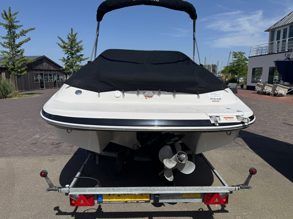 Four Winns H240 — foto 4 van 29