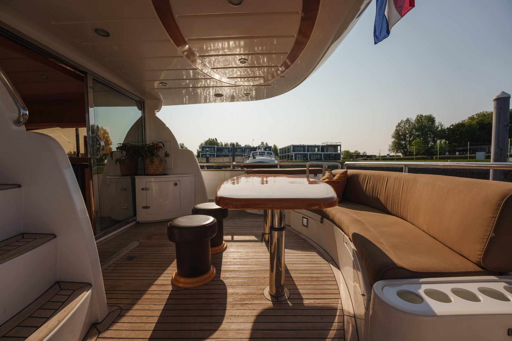 Elegance 54 — foto 12 van 62