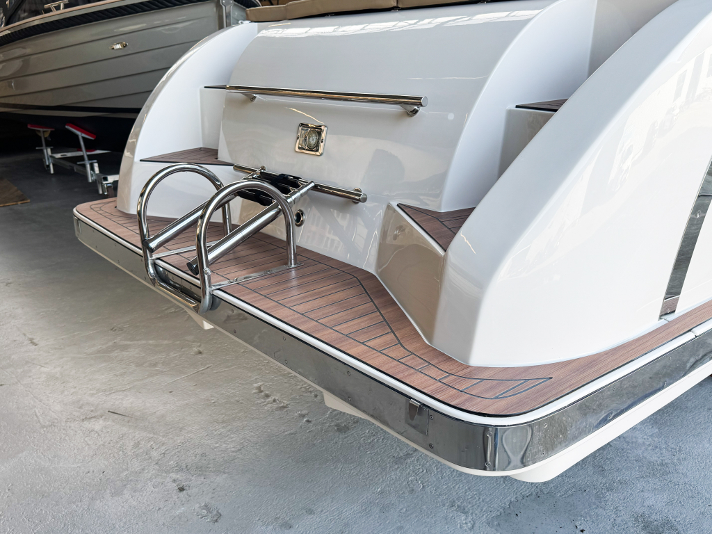 Lago Amore 606 Tender | 30PK Suzuki | Nieuwstaat incl. stalling — foto 20 van 26