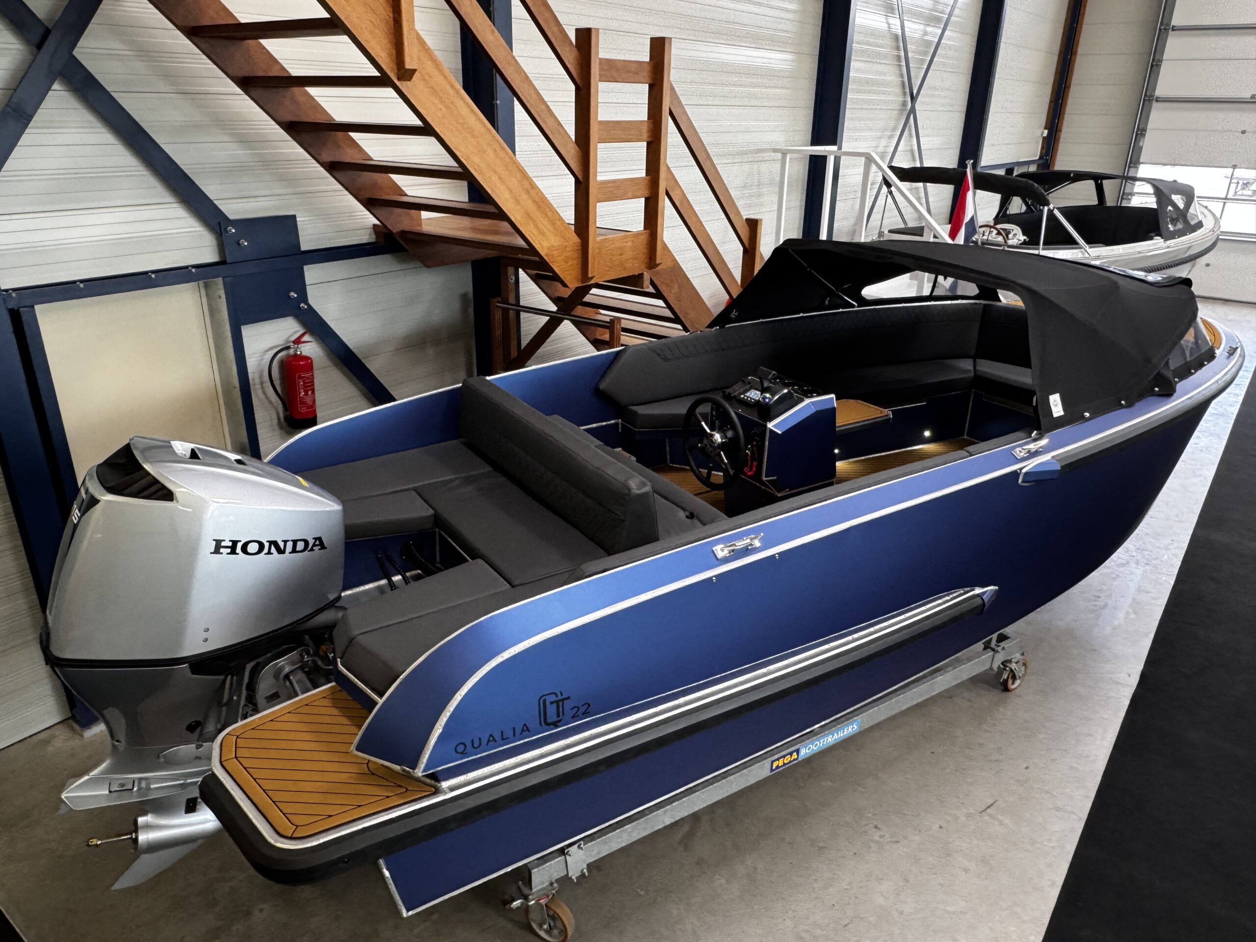 Qualia QT 22 Outboard — foto 4 van 28