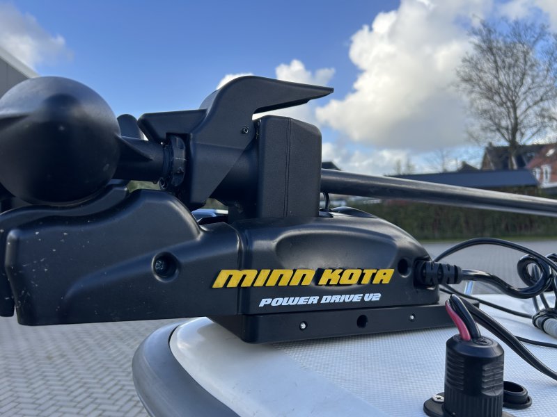 Mercury Uttern Visboot Met Pega Trailer — foto 4 van 12