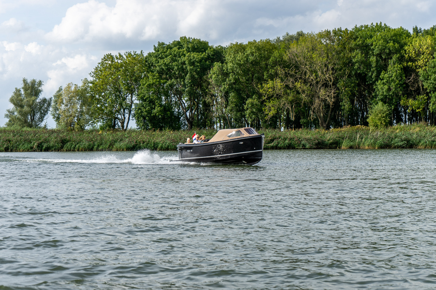 Maxima Boats 650 Flying Lounge — foto 4 van 16