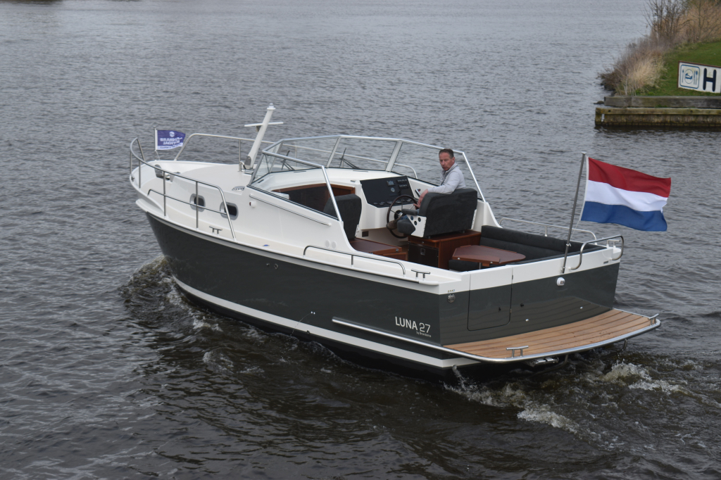 Luna  27 — foto 1 van 18