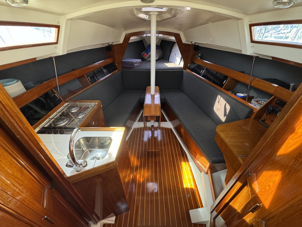 Hunter 28.5 — foto 8 van 44