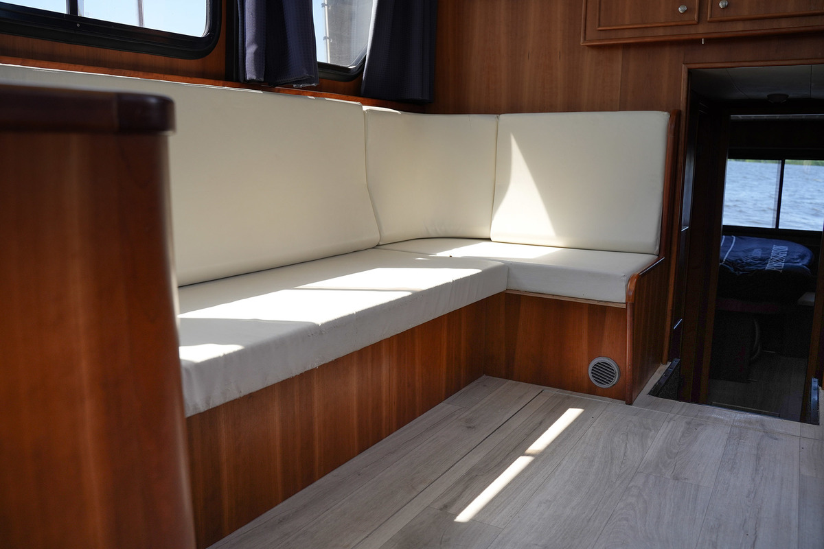 Treffer 1300 AK — foto 17 van 39