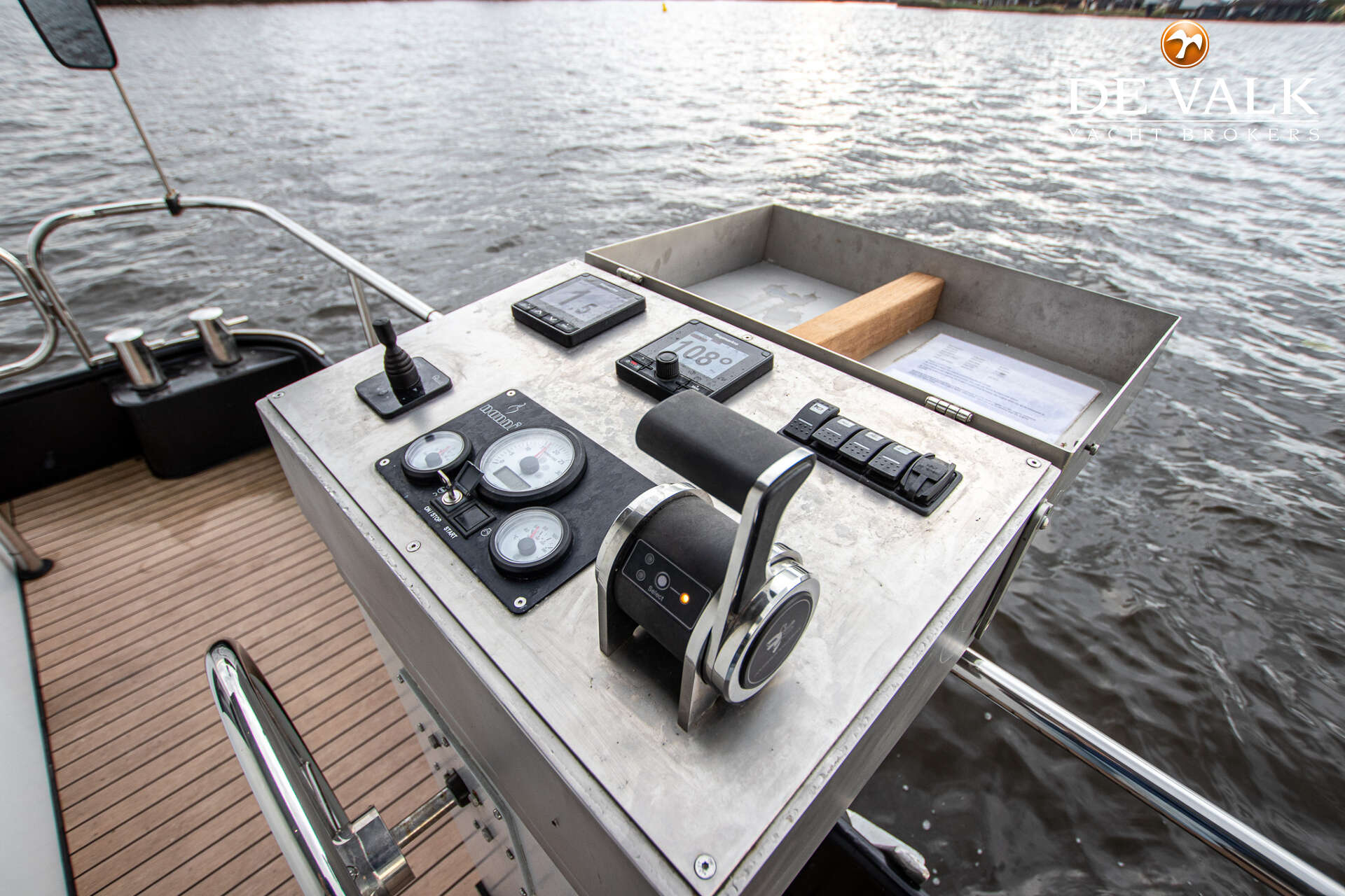 Houseboat Waterloft Luxemotor — foto 7 van 44
