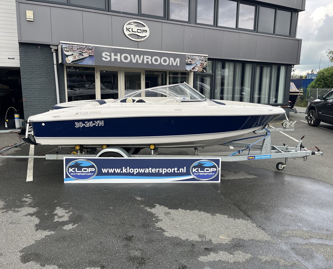 Fourwins 180LE met Mercruiser 3.0L 135PK uit 2010! — foto 1 van 13
