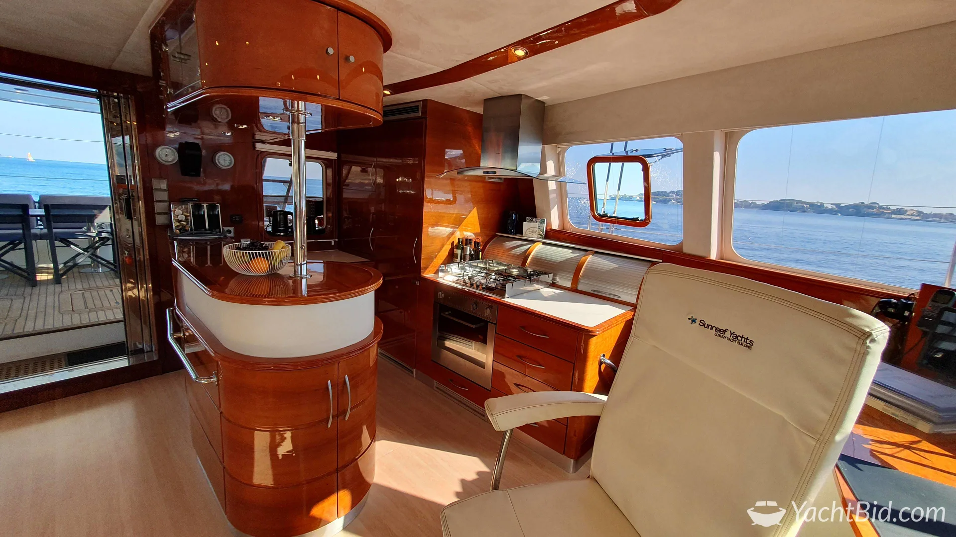 Sunreef 62 — foto 4 van 12