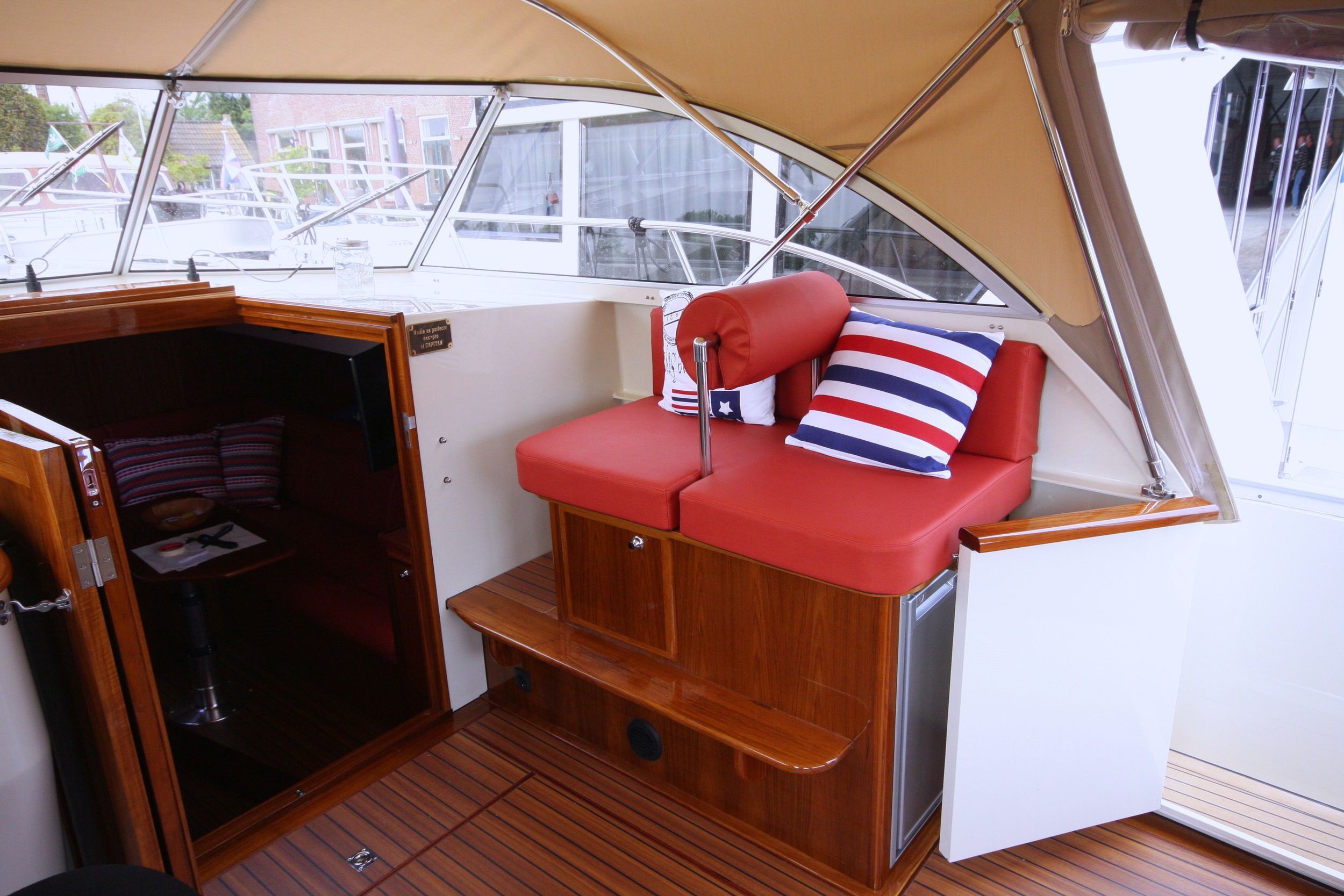 Crown Cruiser 1000 — foto 4 van 4