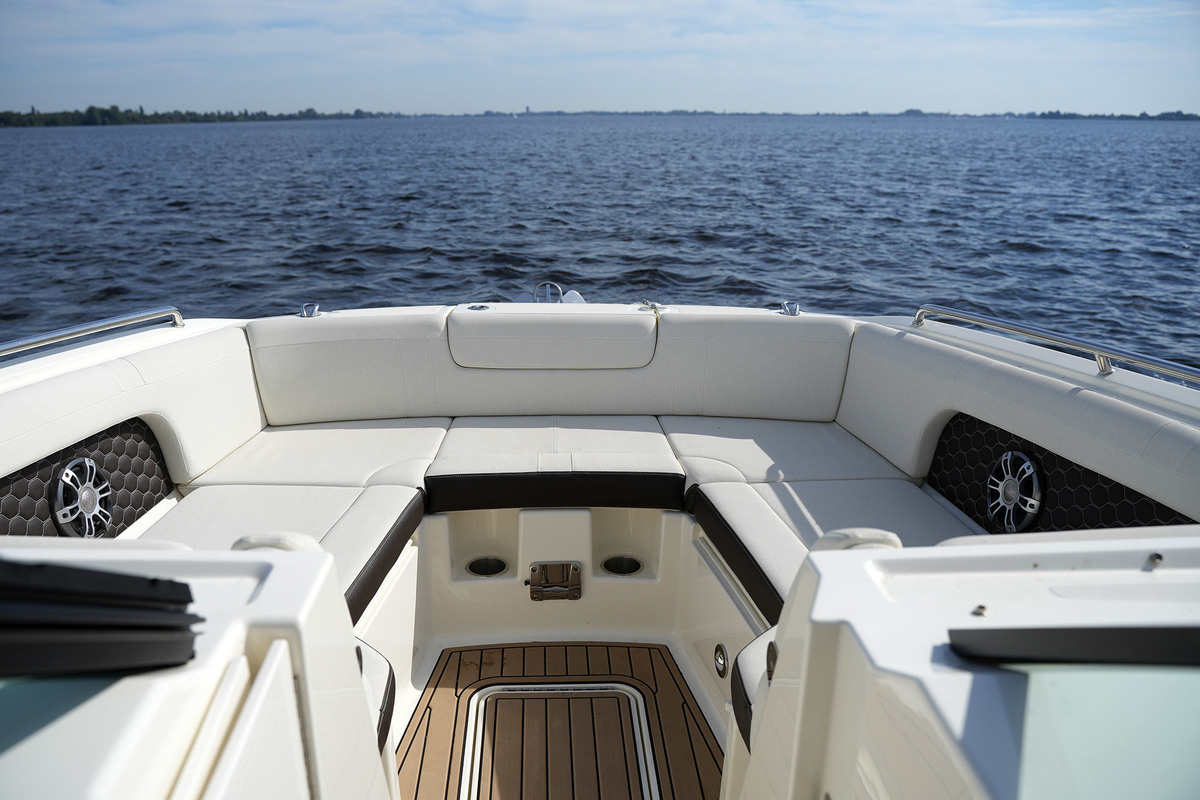 Sea Ray SDX 290 Outboard — foto 10 van 51