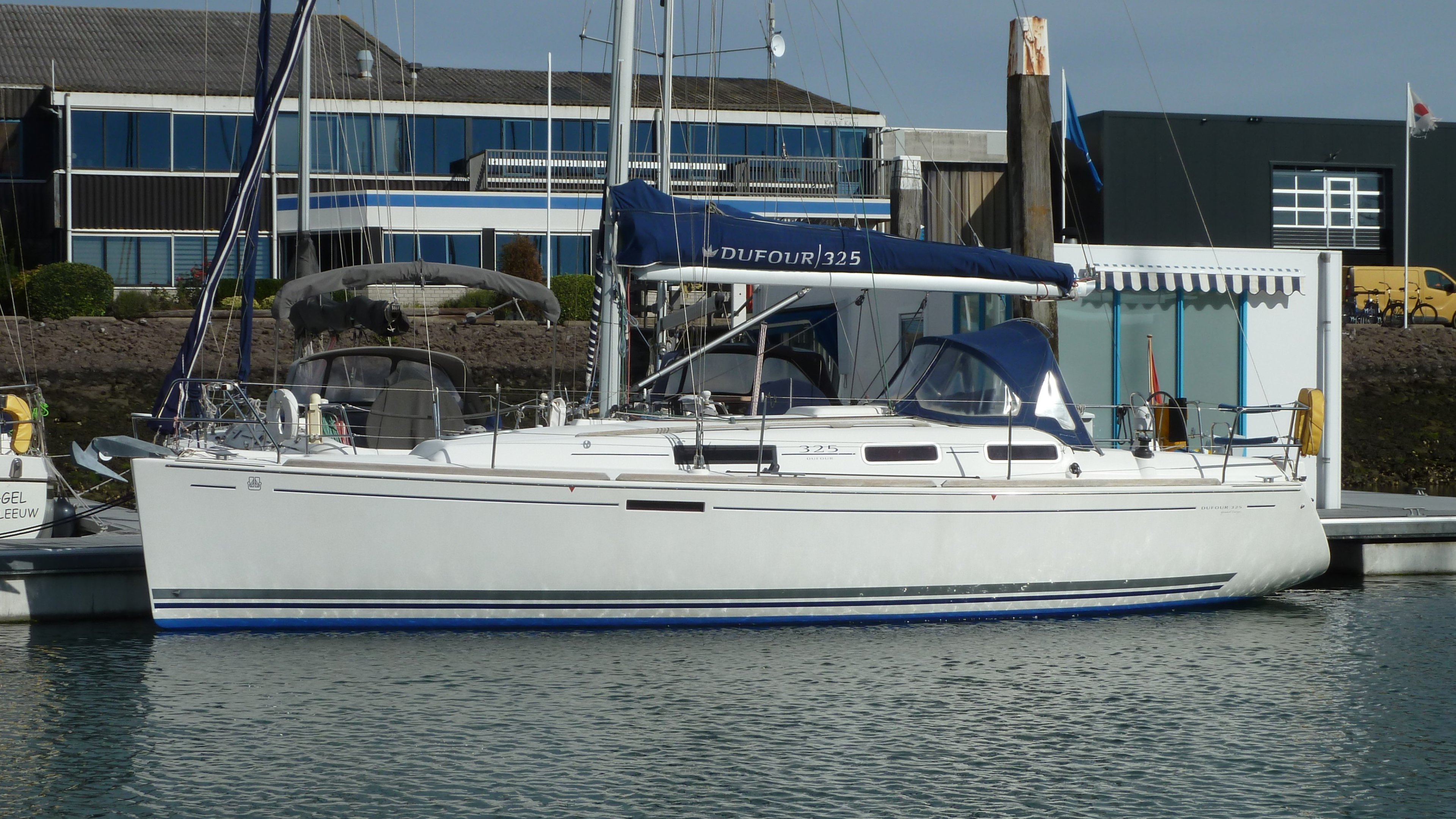 Dufour 325 Grand Large — foto 2 van 12