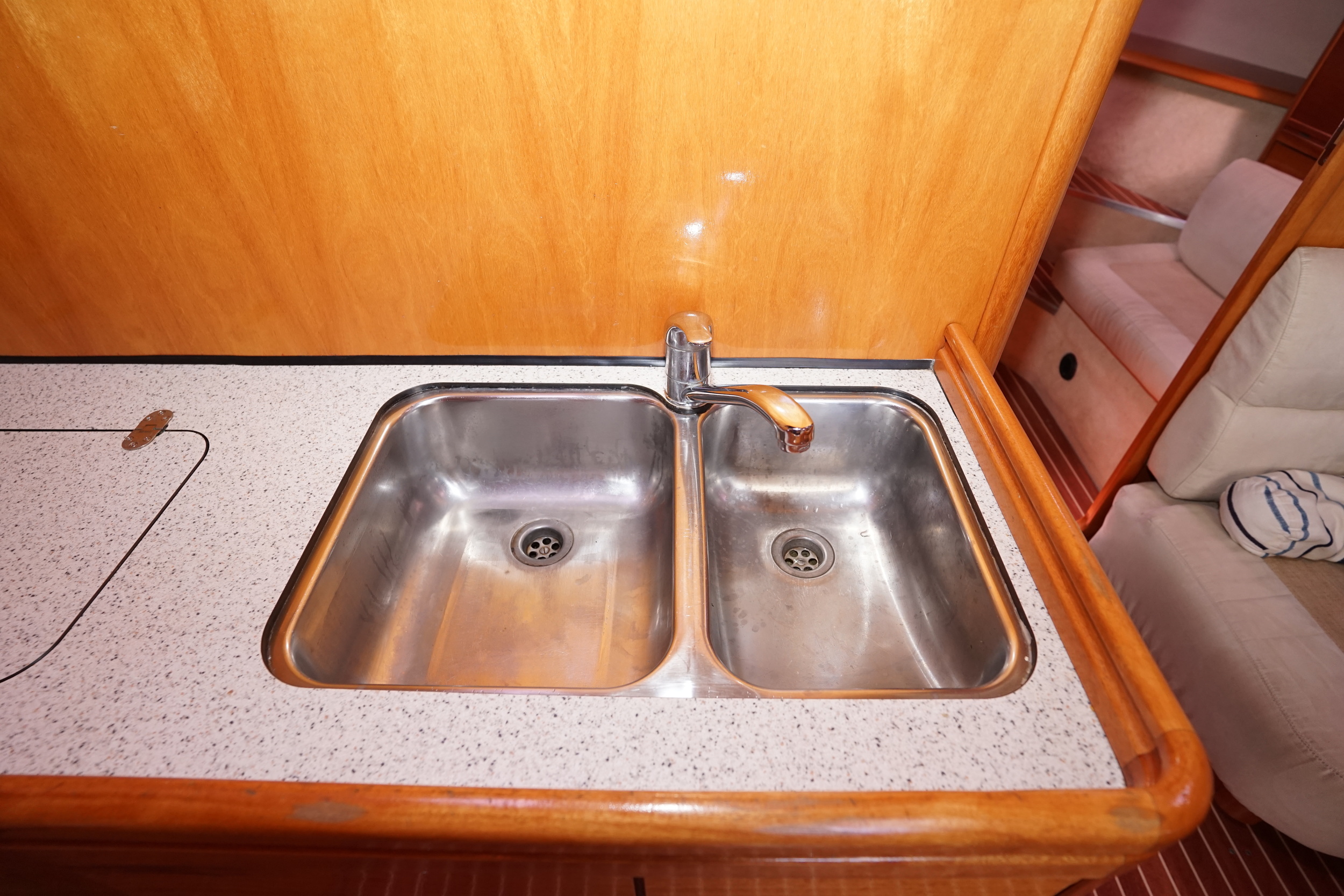 Bavaria 42 HT Sport IPS-500 - hydraulic platform — foto 17 van 42