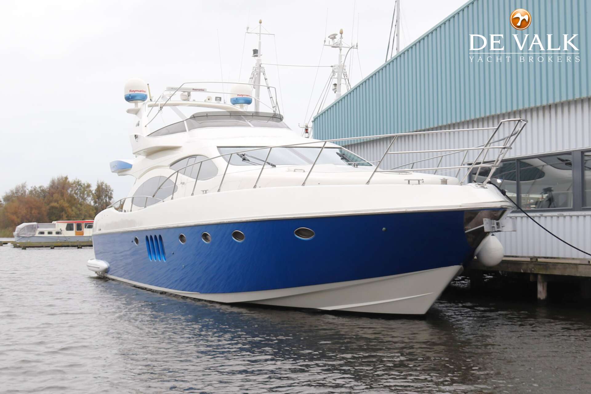 Azimut 68 Plus — foto 3 van 41