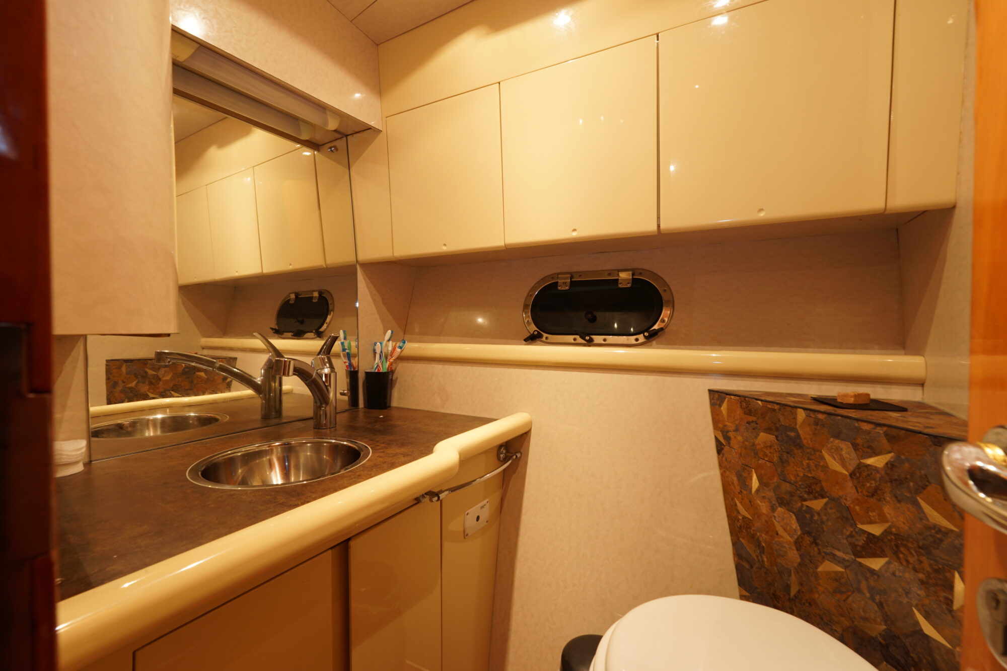 Airon Marine 425 HT — foto 42 van 58