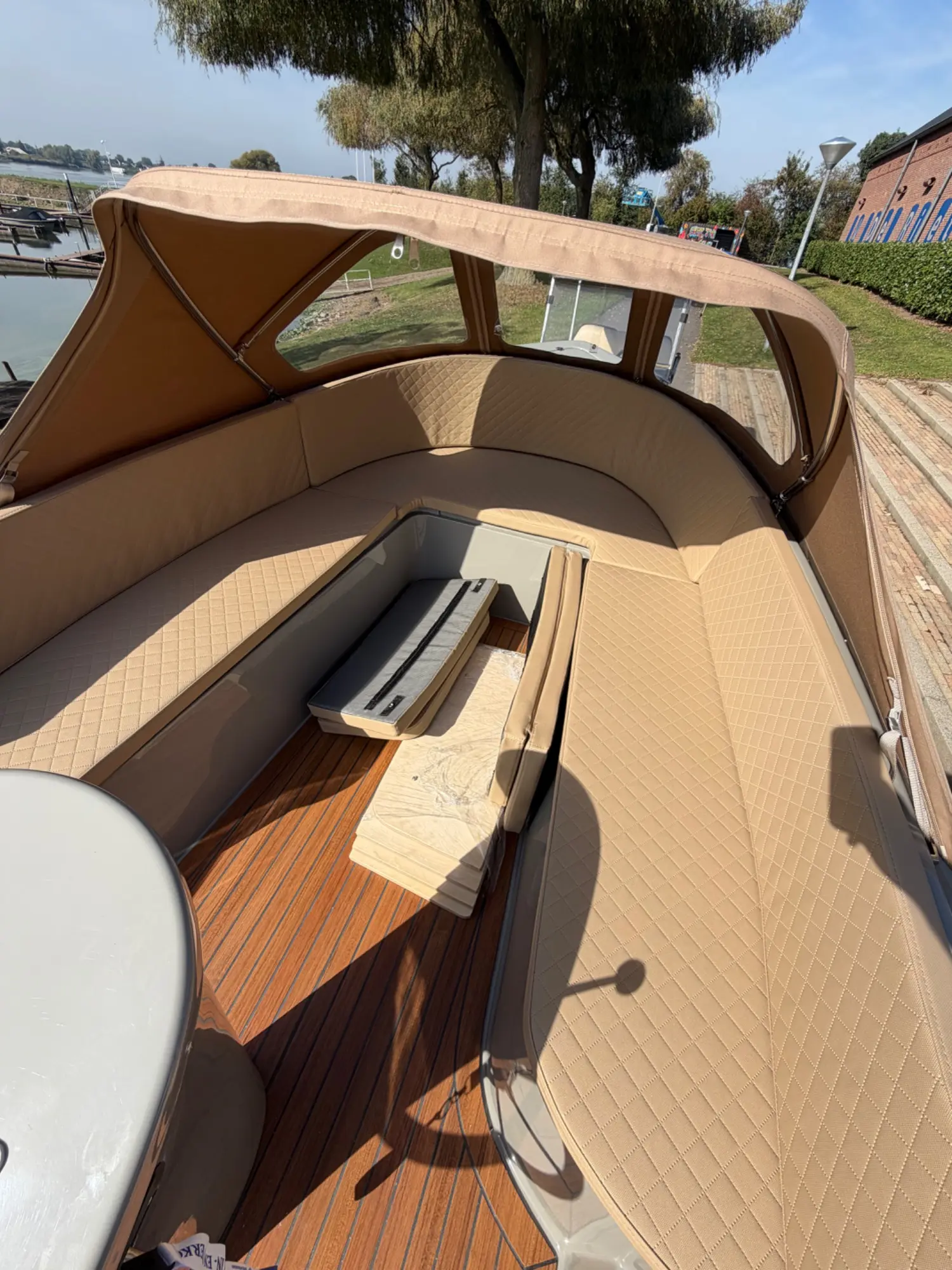 Maassloep 570 Honda 20pk 4takt full opties! 10 vaar uren — foto 4 van 13