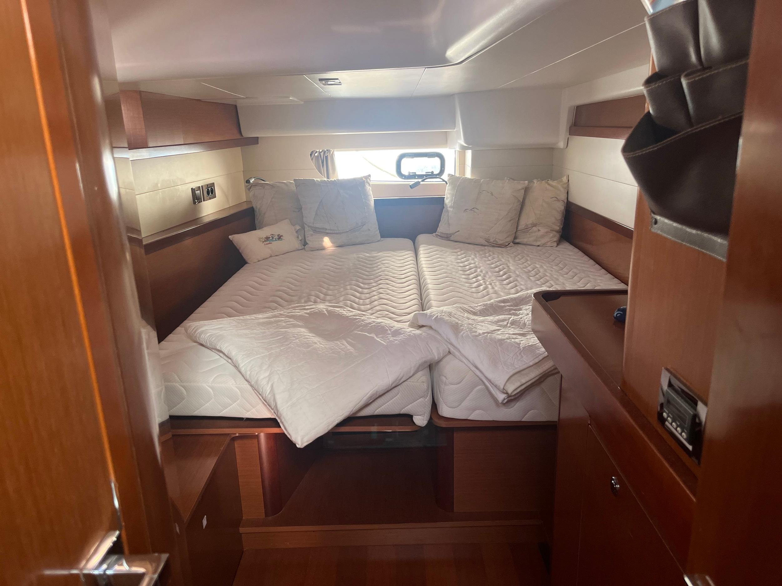 Beneteau Oceanis 58 — foto 18 van 30