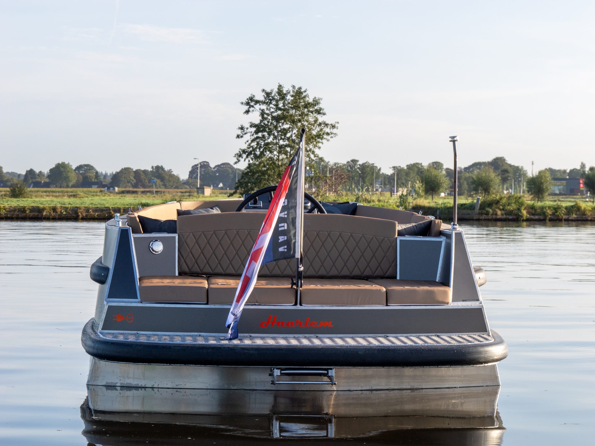 Van Vossen VanVossen E-Tender 700 — foto 3 van 9