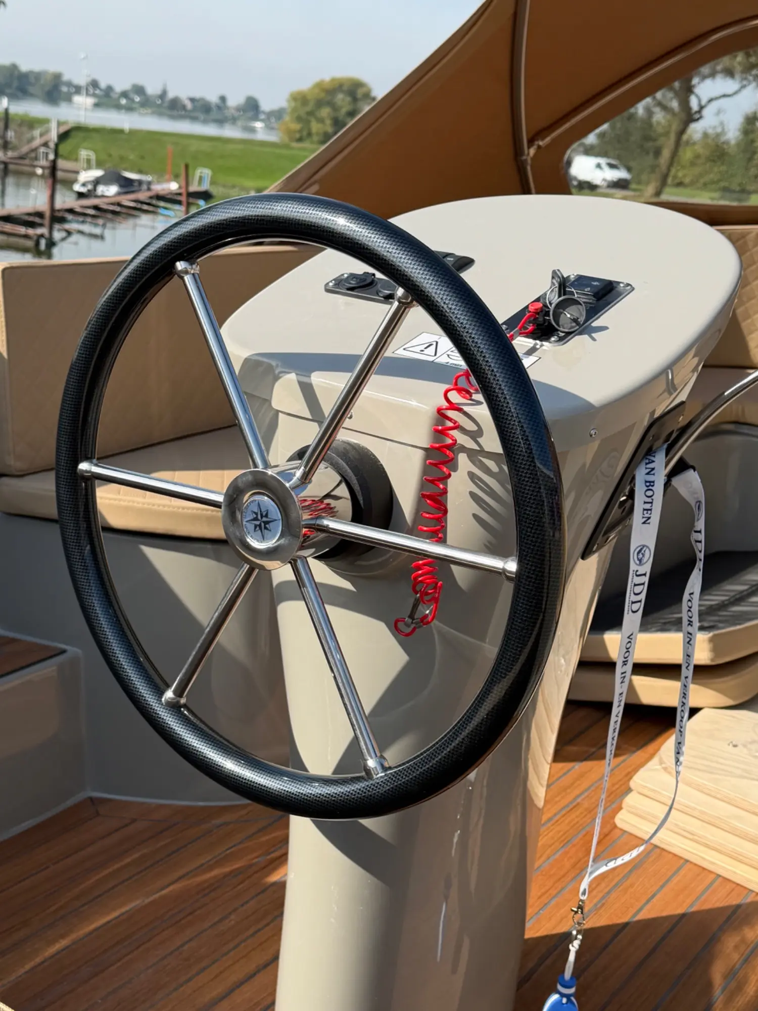 Maassloep 570 demo! 10 vaar uren van €21.950,- voor € 19.950,- — foto 2 van 13