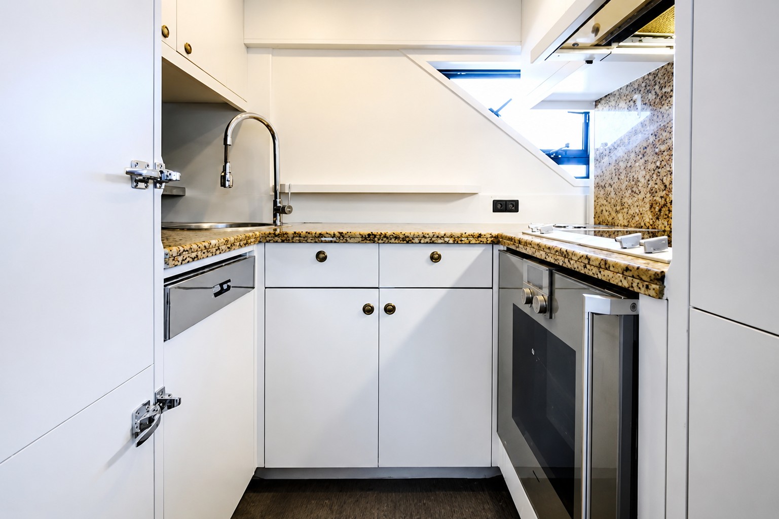 Moonen 68 Flybridge — foto 11 van 47