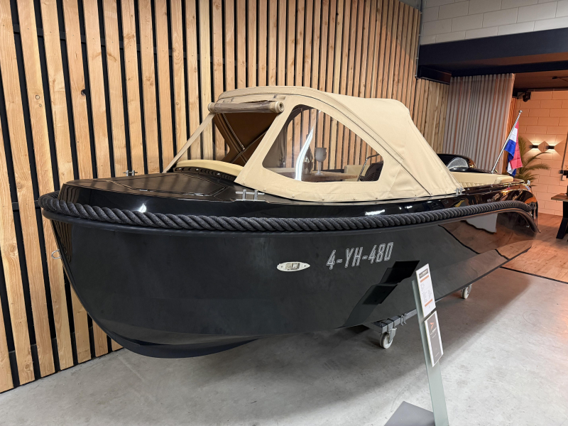 Oud Huijzer 600 Deluxe 60pk Suzuki — foto 5 van 12